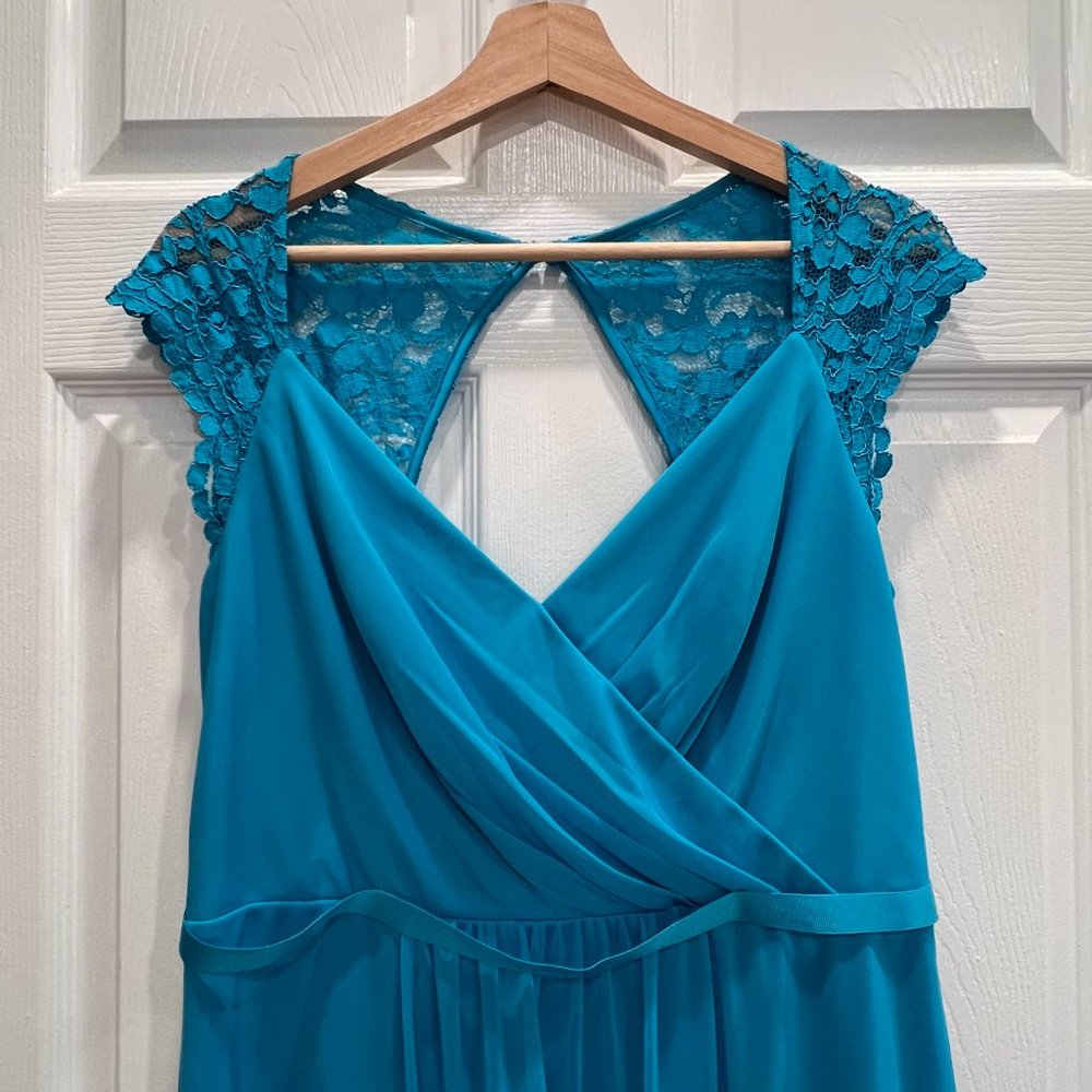 Davids Bridal Mesh Dress with Lace Sleeves and Keyhole Back in Malibu - Picture 8 of 11